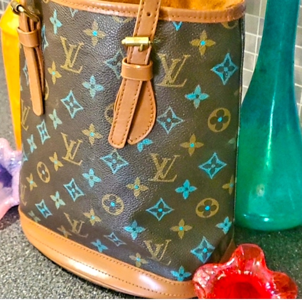 WOW POSHMARK - Authentic Louis Vuitton Bucket Bag PM